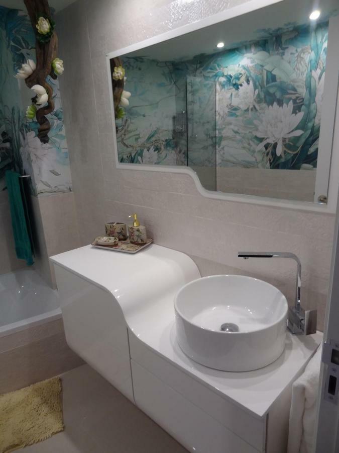 Infostays Maria Zambrano Málaga Extérieur photo